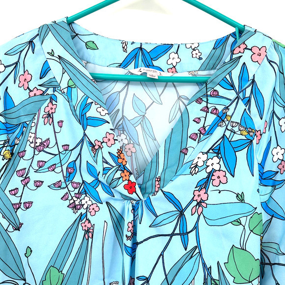 Nanette Nanette Lepore size small blouse pullover light blue floral - Picture 5 of 7